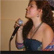 Profesora de iniciación al canto, piano y lenguaje musical